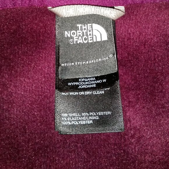 The North Face plum coloured fleece jacket - Picture 4 of 6